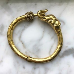 Lucky Brand Elephant Clasp Gild Bangle Bracelet